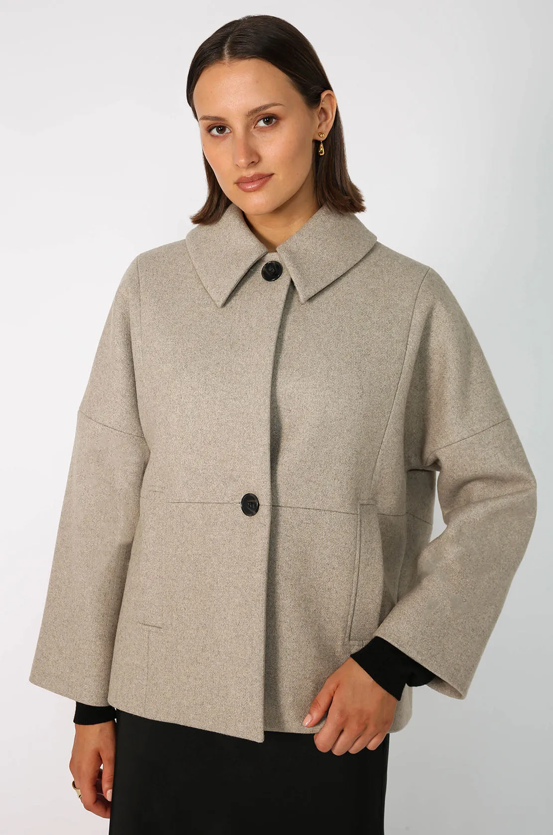 crescent coat / sandstone