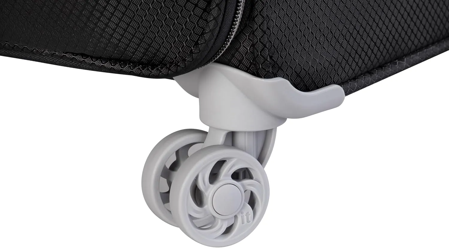 it luggage World's Lightest New York Softside 8 Wheel Spinner, Black, Checked-Medium 28-Inch
