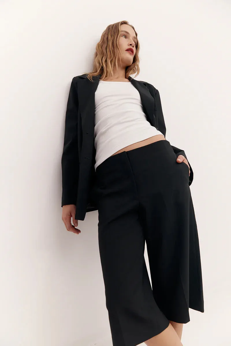 Long Tailored Short Black