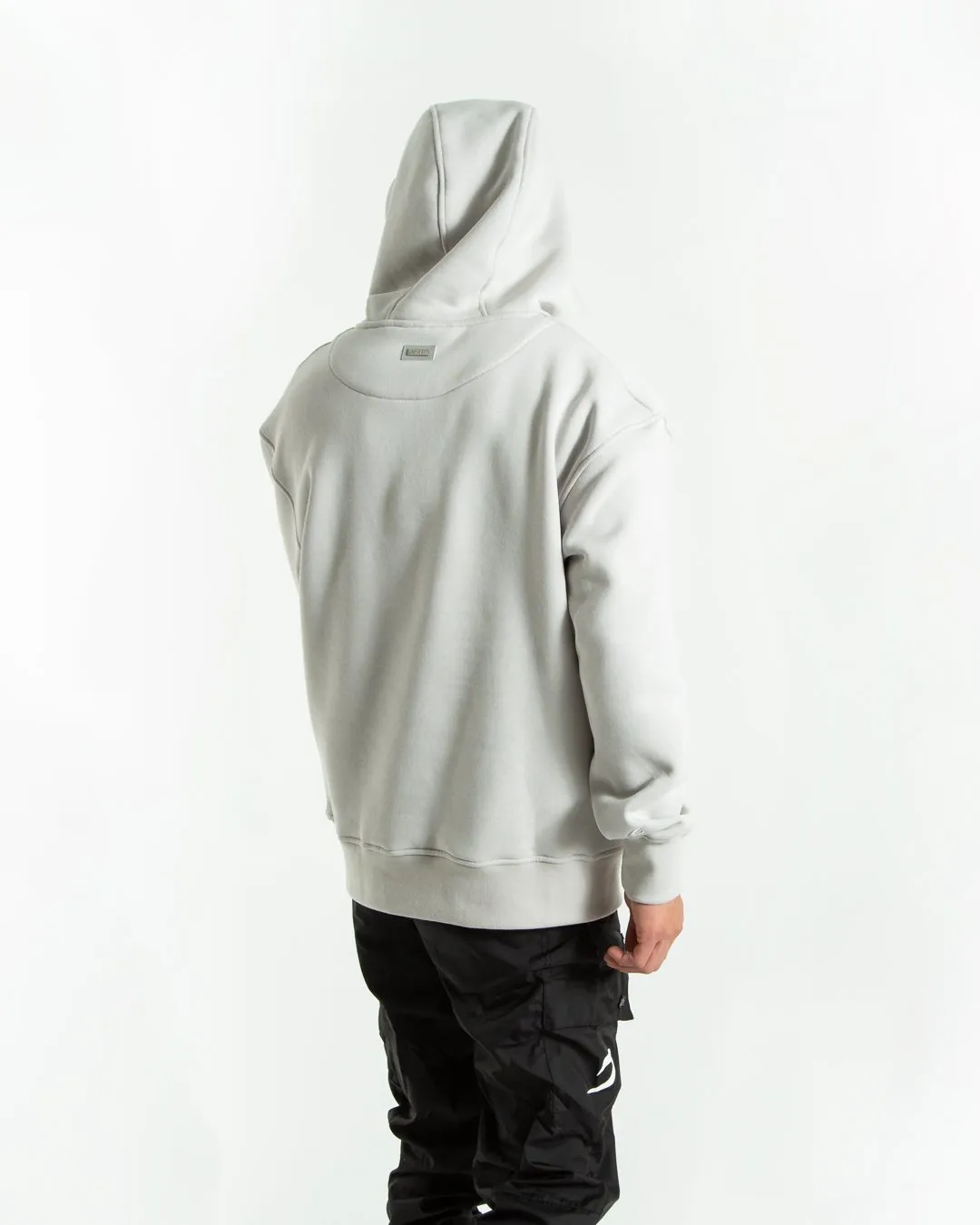 STRIKE LOGO HOODIE - GREY