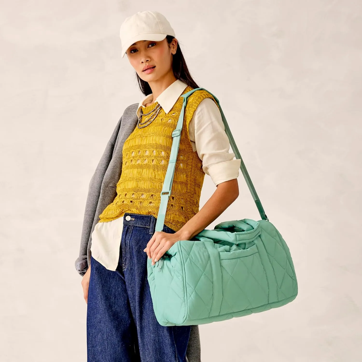 Vera Bradley Featherweight Miramar Weekender