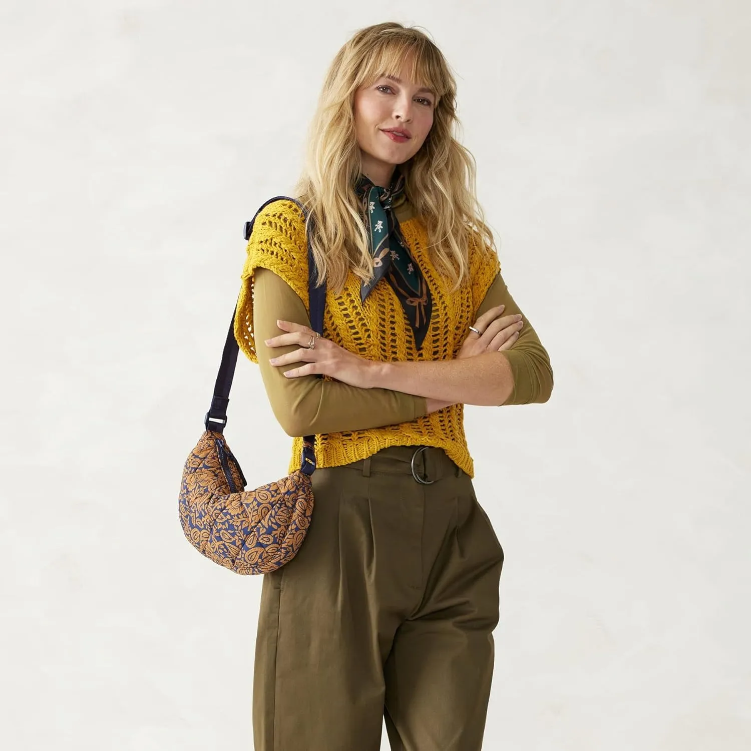 Vera Bradley Featherweight Springbrook Sling Crossbody